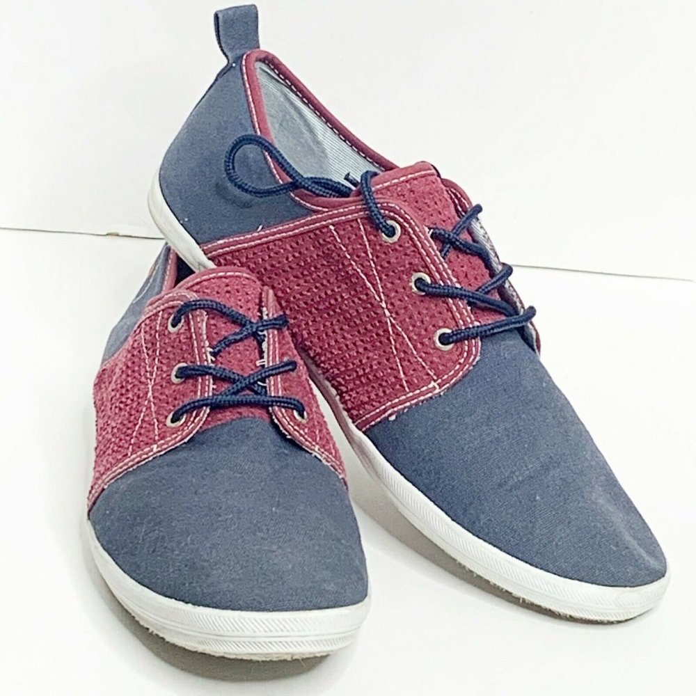 GBX Boat Shoes Men 10 1/2 Laced Blue Red Mesh